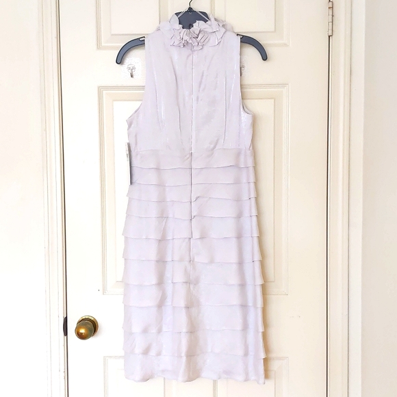 NWT. Fully lined sliver grey dress with 3D Floral V-neck and ruffle tiered skirt - Picture 2 of 8